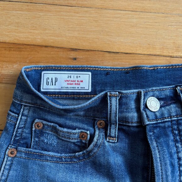 Gap High Rise Vintage Slim Jeans - Picture 2 of 4